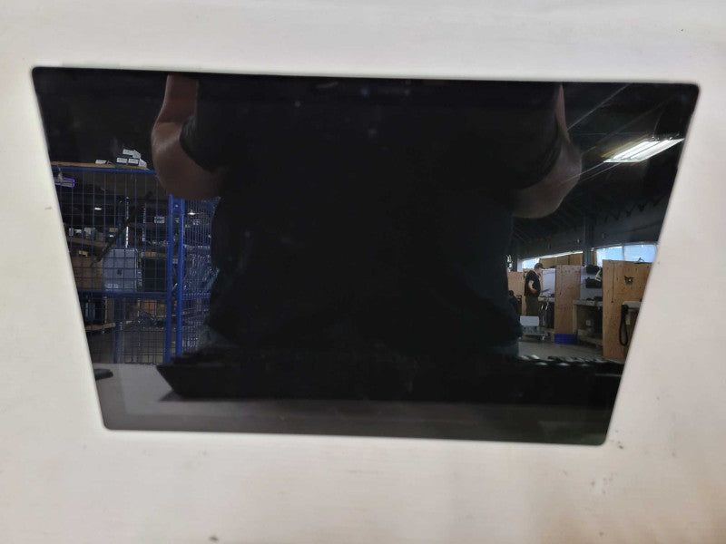 Microsoft Surface Pro 5 (1796) - i5-7300U, 8GB RAM, 256GB SSD - READ