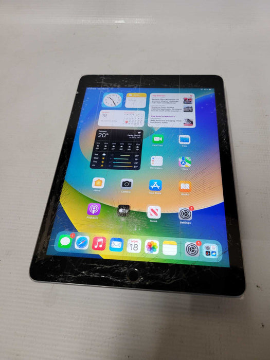 Apple iPad 6th Gen 32GB (A1893) - READ