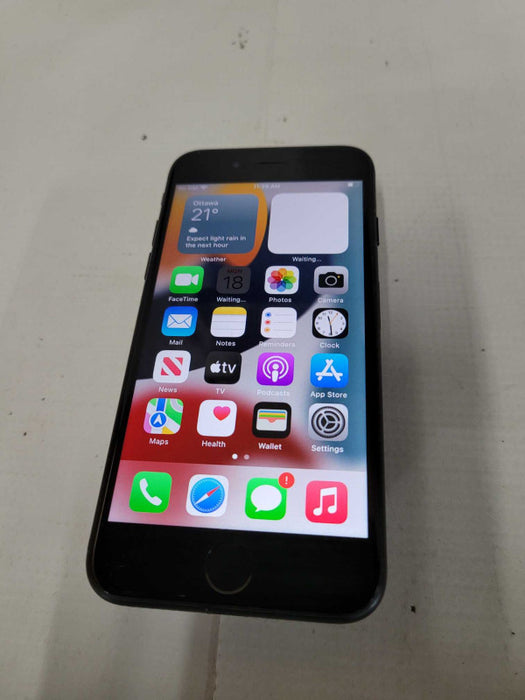Apple iPhone 7 32GB (A1778)