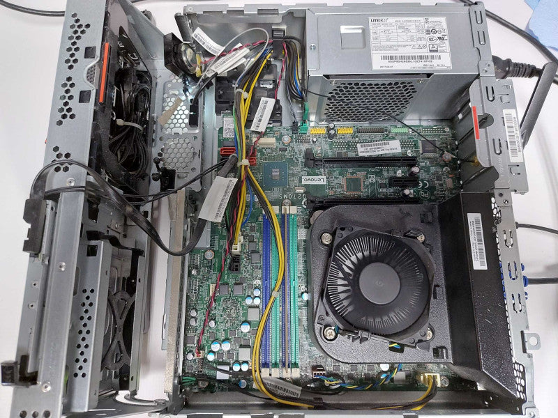 Lenovo Thinkcenter M910s I7-7700 @ 3.60ghz / 8gb ram / READ #