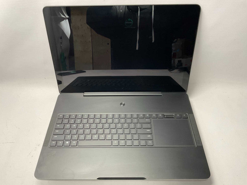Razer Blade Pro 17â (2017) | RZ09-01663 GTX 1080 8GB 2x 512GB NVME READ  -