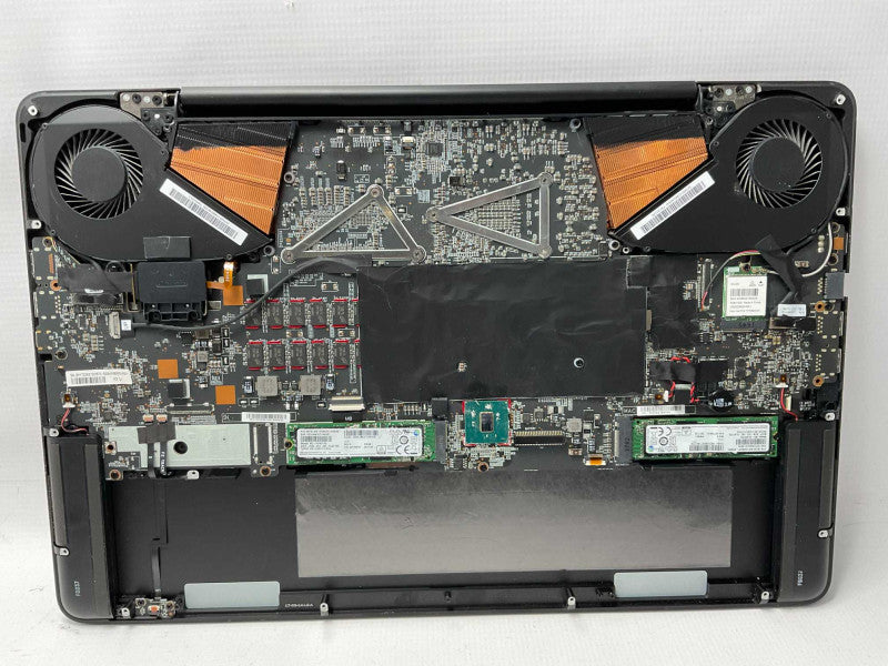Razer Blade Pro 17â (2017) | RZ09-01663 GTX 1080 8GB 2x 512GB NVME READ  -