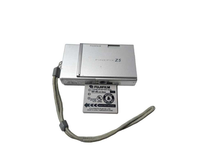 Fujifilm FinePix Z5fd 6.3MP Built In Flash Compact Digital Camera Silver )