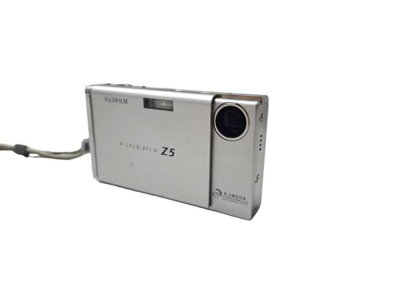 Fujifilm FinePix Z5fd 6.3MP Built In Flash Compact Digital Camera Silver )