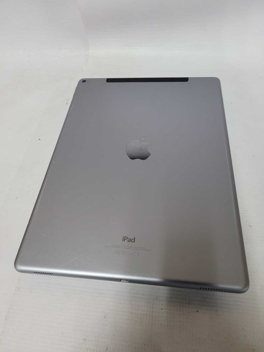 Apple iPad Pro 12.9\\" (A1652) - READ