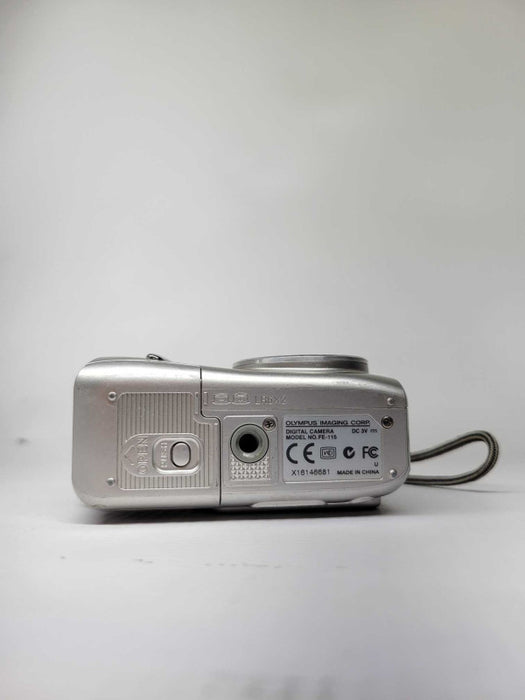 Olympus FE-115 Digital Camera 5.0MP Megapixel Silver