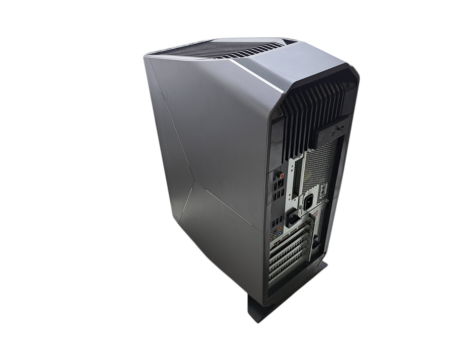 Alienware Aurora R6 | Intel Core i7-7700 @3.60GHz, 16GB DDR4, RX480, 256GB )