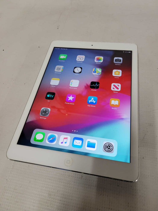 Apple iPad Air 1st Gen 32GB (A1475) - READ
