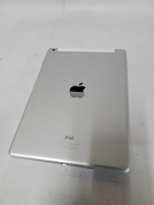 Apple iPad Air 1st Gen 32GB (A1475) - READ