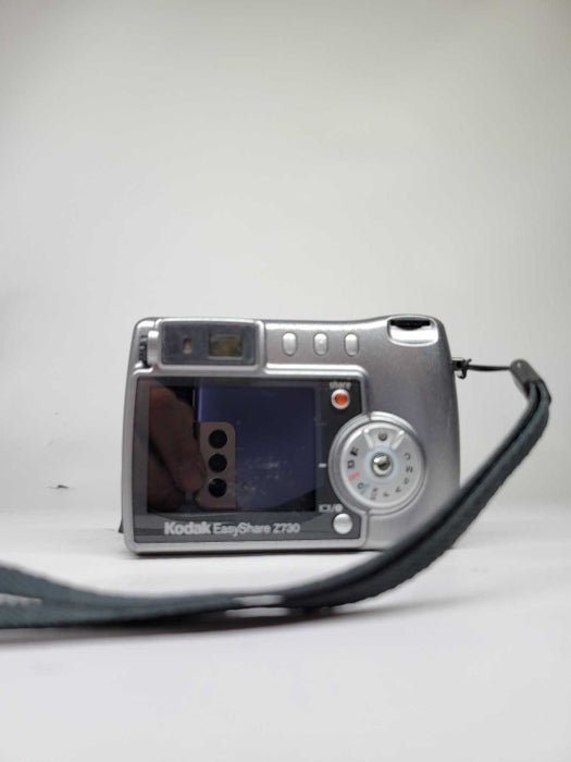 Kodak EasyShare Z730 5.0MP Digital Camera (AS-IS PARTS)