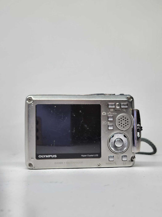 Olympus Stylus 770 SW 7.1MP Digital Camera - Silver (AS-IS - PARTS)
