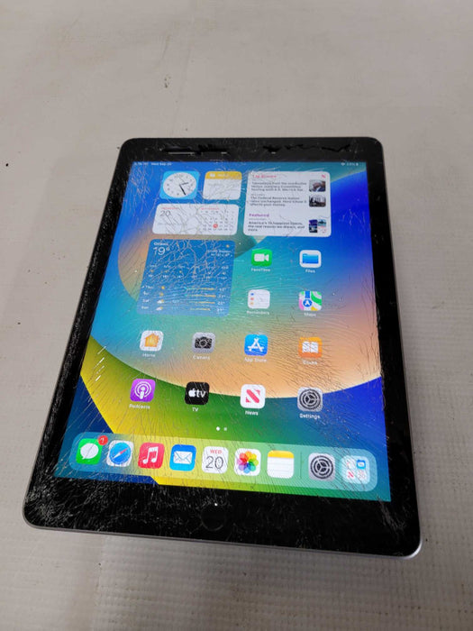 Apple iPad 5th Gen 32GB (A1822) - READ