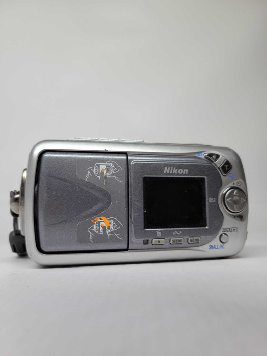 Rare Vintage Nikon CoolPix E3500 Digital Camera 3500