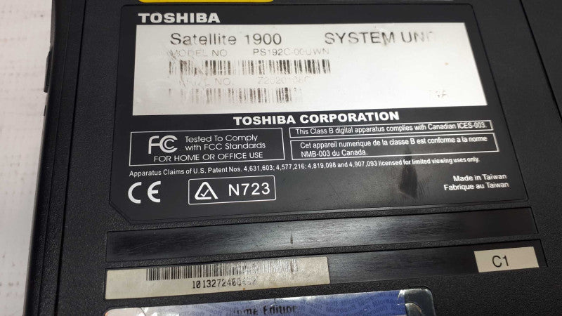 Toshiba Satellite 1900 series Vintage Laptop &