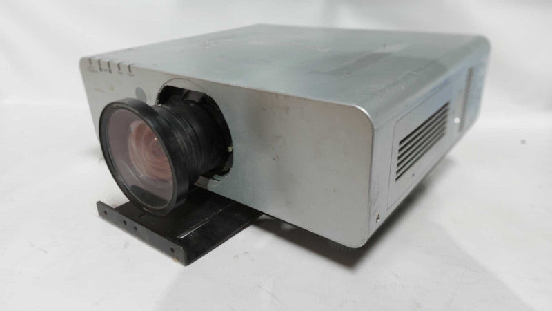 Panasonic DLP Projector PT-DW640ULS - READ BELOW #