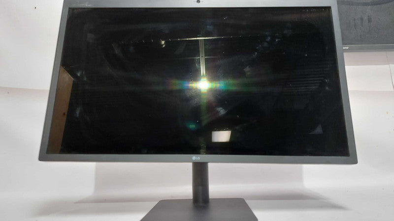LG UltraFine 27 Inch 16:9 5K IPS Monitor Display (5120 x 2880) (27MD5KL-B)
