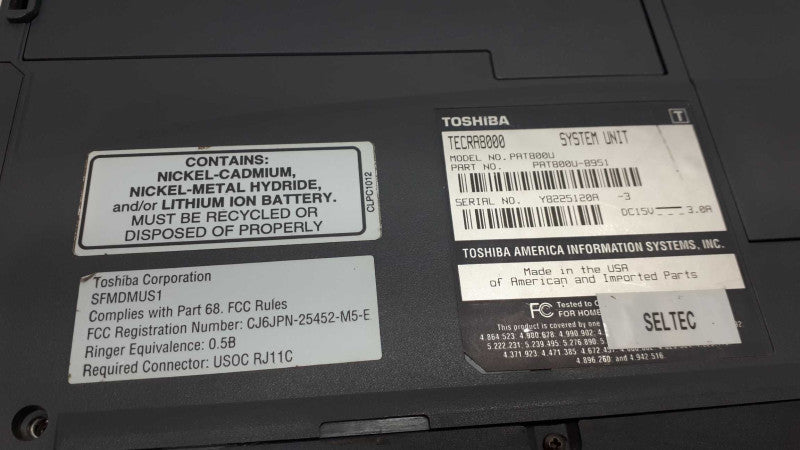 Vintage Toshiba Tecra 8000 - Pentium II Vintage Laptop &