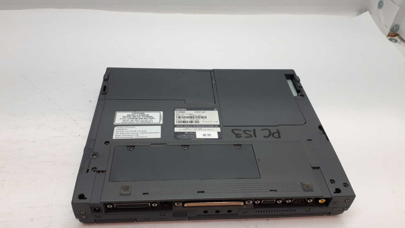 Vintage Toshiba Tecra 8000 - Pentium II Vintage Laptop &