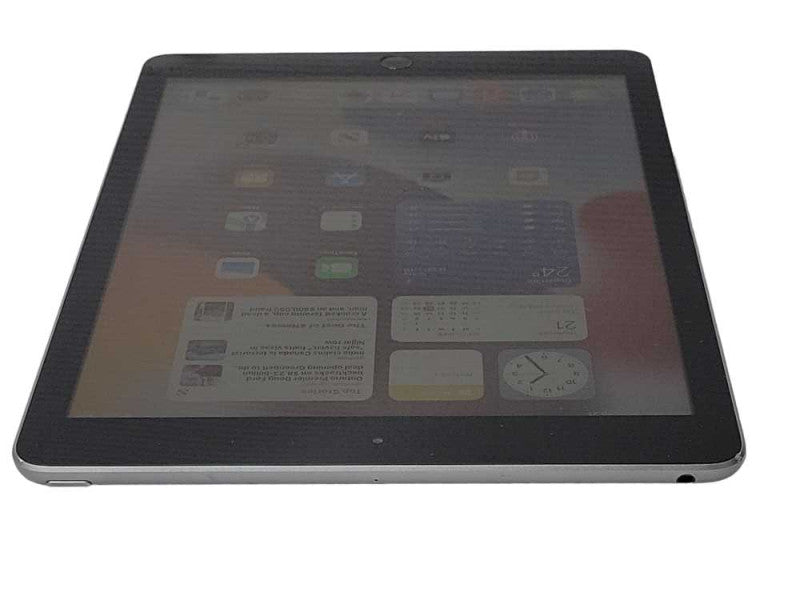 Apple iPad 6th Gen. A1893 9.7\\" 32GB Wi-Fi _