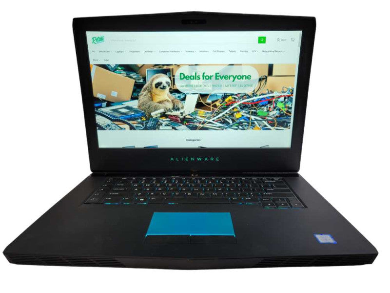 Alienware 15 R3  i7-7700HQ, 32GB DDR4, GTX 1070, 256GB m.2 + 1TB HDD *READ Î²