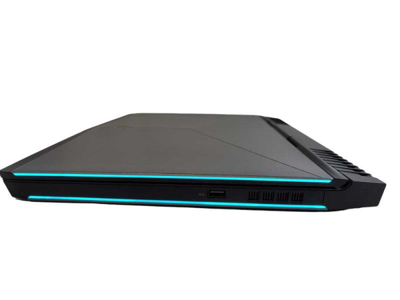 Alienware 15 R3  i7-7700HQ, 32GB DDR4, GTX 1070, 256GB m.2 + 1TB HDD *READ Î²