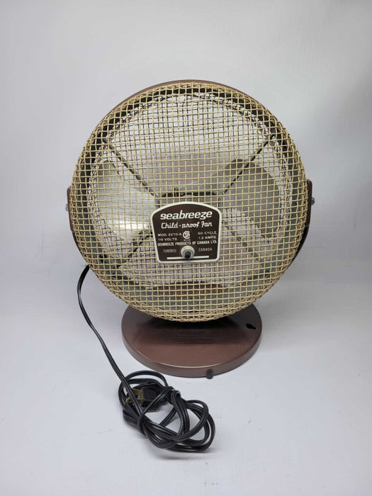 Vintage SEABREEZE Child Proof 10\\" Desk Fan
