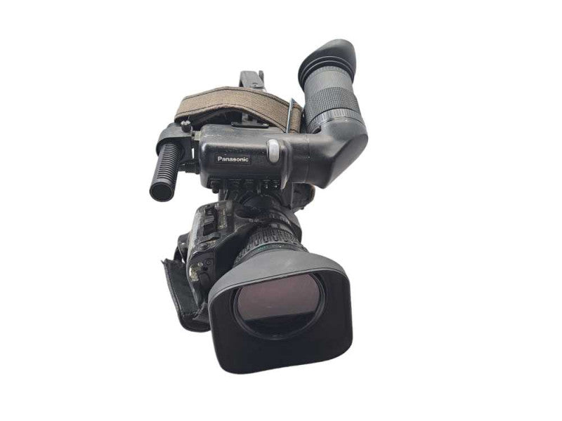 Panasonic AJ-D700K DVCPRO Camcorder + Fujinon Aspheric & IF 19x TV Zoom Lens  )