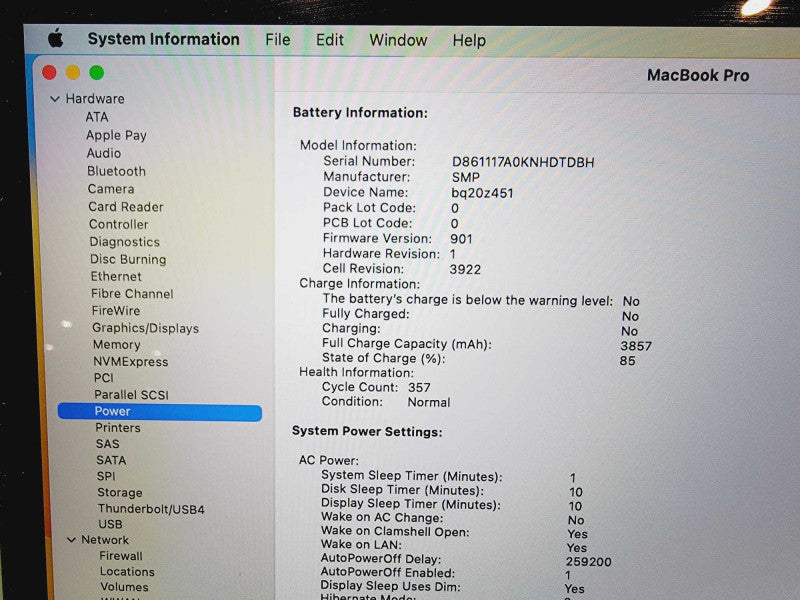 Apple Macbook Pro 2017 13\\" Core i7-7567U @ 3.5GHz 16GB DDR3 250GB SSD (