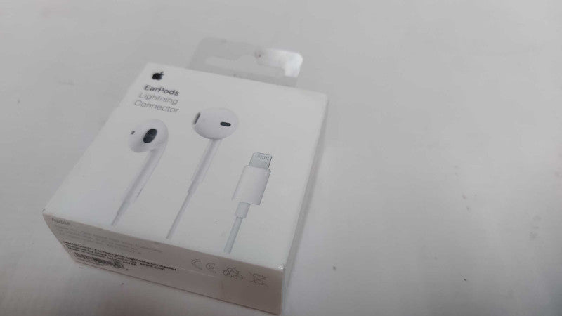 New Sealed Genuine apple EarPods Lightning Connector #
