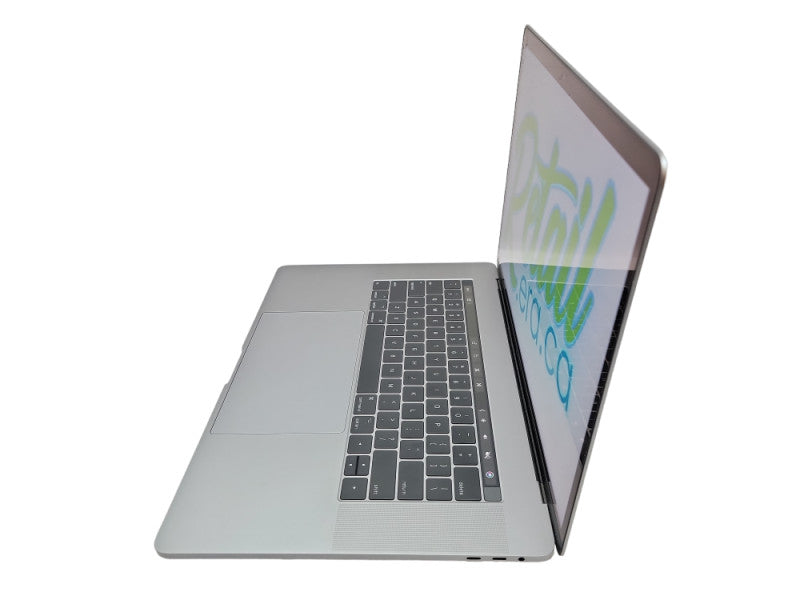 Apple Macbook Pro 2017 15\\" Core i7-7700HQ @ 2.8GHz 16GB DDR3 250GB SSD Radeon Pro 555 2GB (