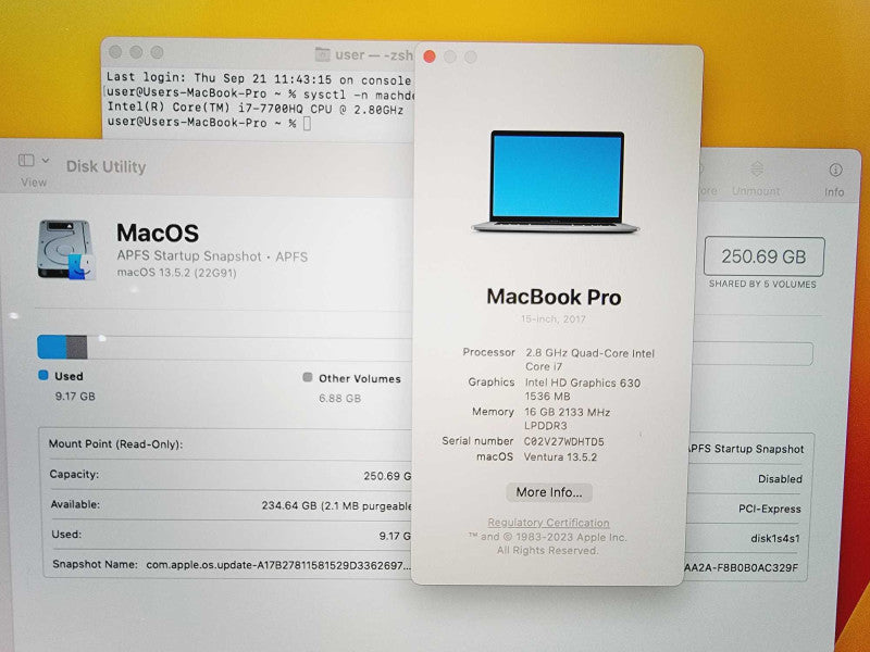 Apple Macbook Pro 2017 15\\" Core i7-7700HQ @ 2.8GHz 16GB DDR3 250GB SSD Radeon Pro 555 2GB (