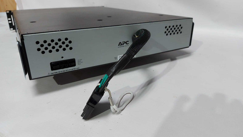 APC SMX120RMBP2U External Battery Pack 2x Battery Catridges APCRBC118 - READ Q#
