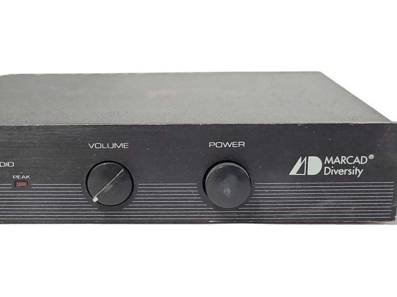SHURE L4 DIVERSITY WIRELESS RECEIVER L4-CF, READ _