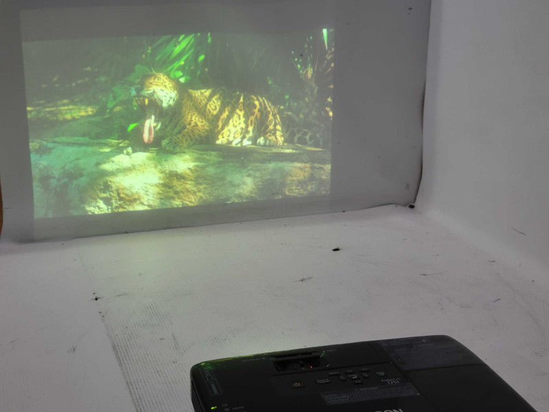 Epson PowerLite 1751 H479A LCD Projector 2728 Lamp Hours, No Remote _
