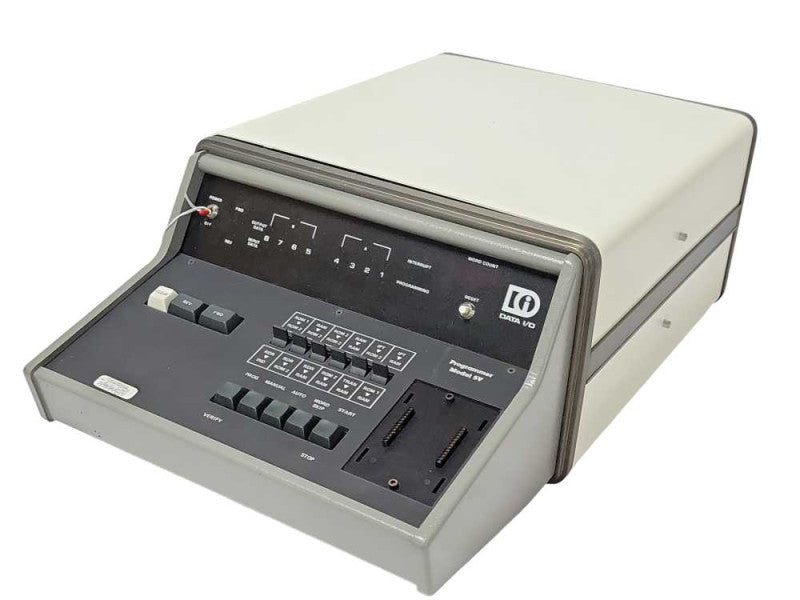 Data I/O programer Model 5V 999-3500, Powers on, READ _
