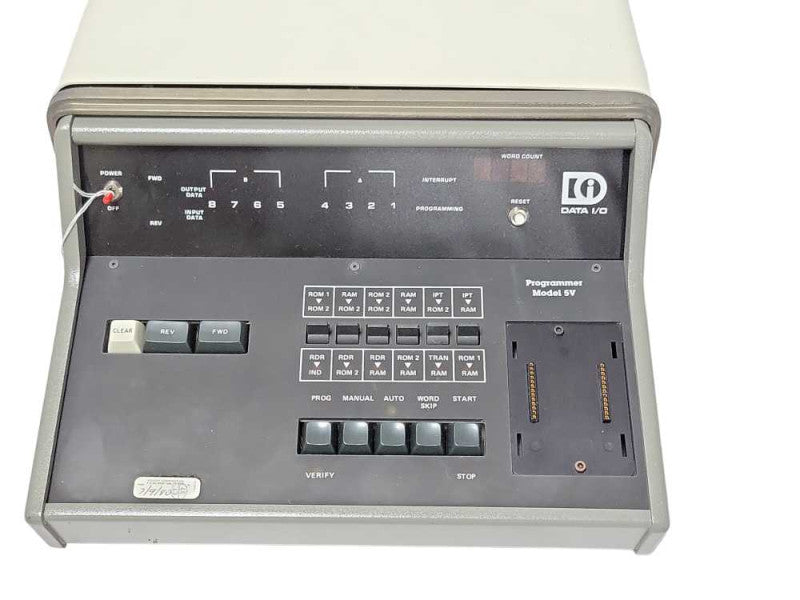 Data I/O programer Model 5V 999-3500, Powers on, READ _