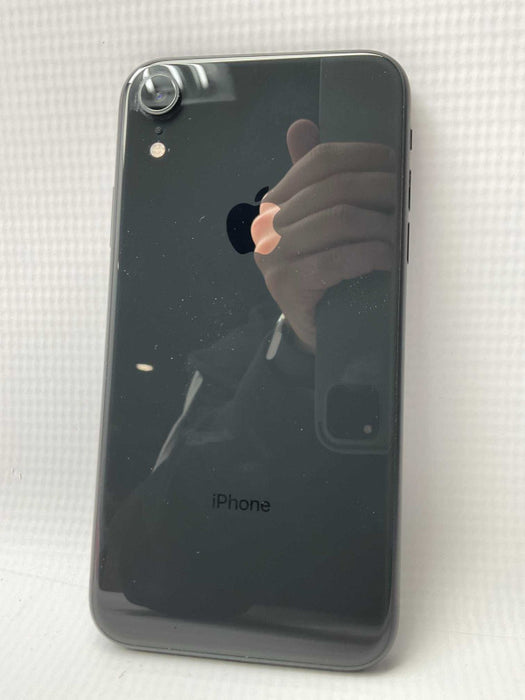 Apple iPhone XR 64GB UNLOCKED  -