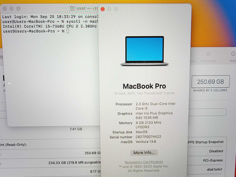Apple Macbook Pro 2017 13\\" Core i5-7360U @ 2.3GHz 8GB DDR3 250GB SSD [Read] (