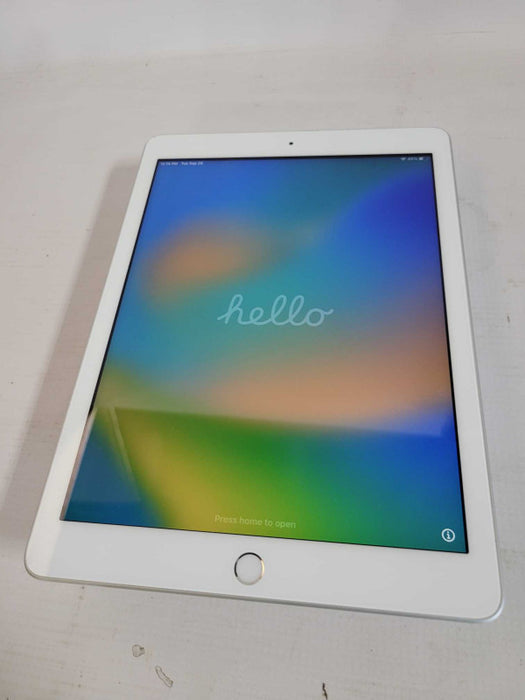 Apple iPad 5th Gen (A1822) - READ