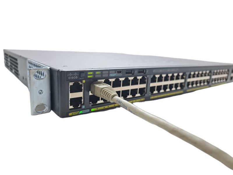 Cisco WS-C2960X-48FPS-L 48 Port Gigabit PoE+ 740W Switch )