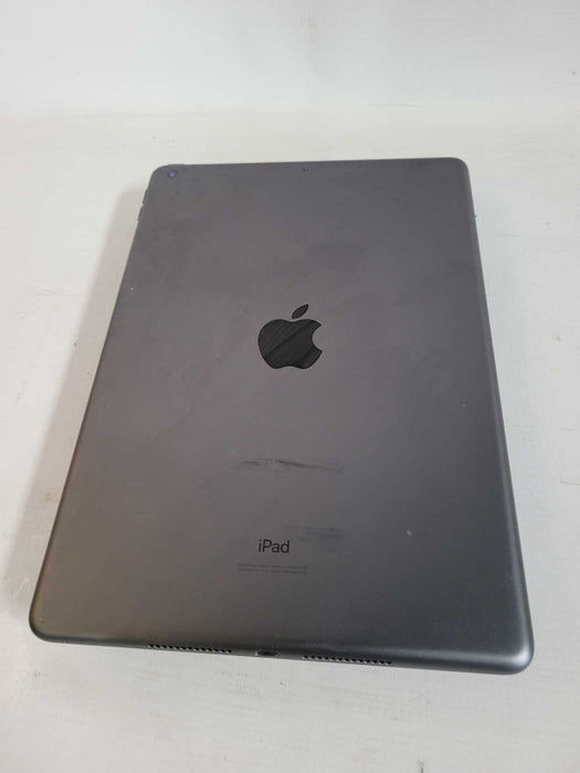Apple iPad 8th Gen 32GB (A2270) - READ