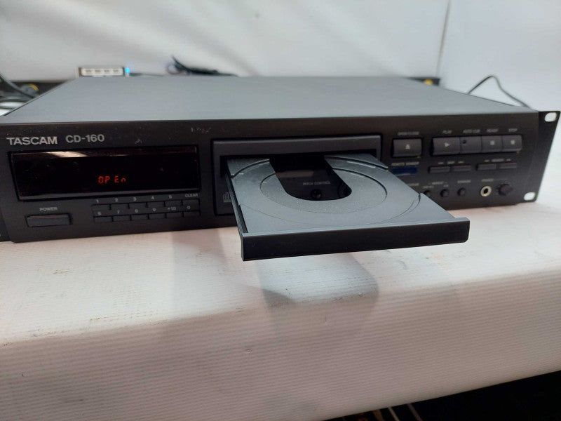 TasCam CD-160 Rack Mountable