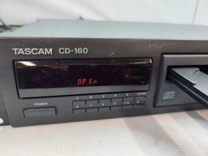 TasCam CD-160 Rack Mountable