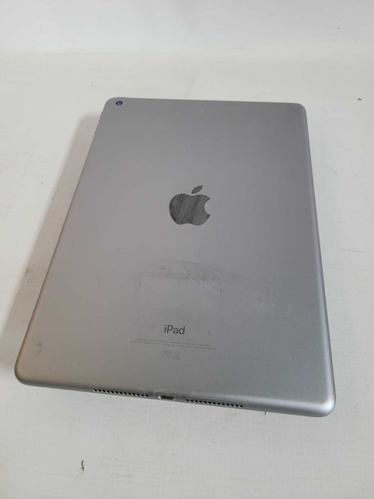 Apple iPad 5th Gen 32GB (A1822) -READ