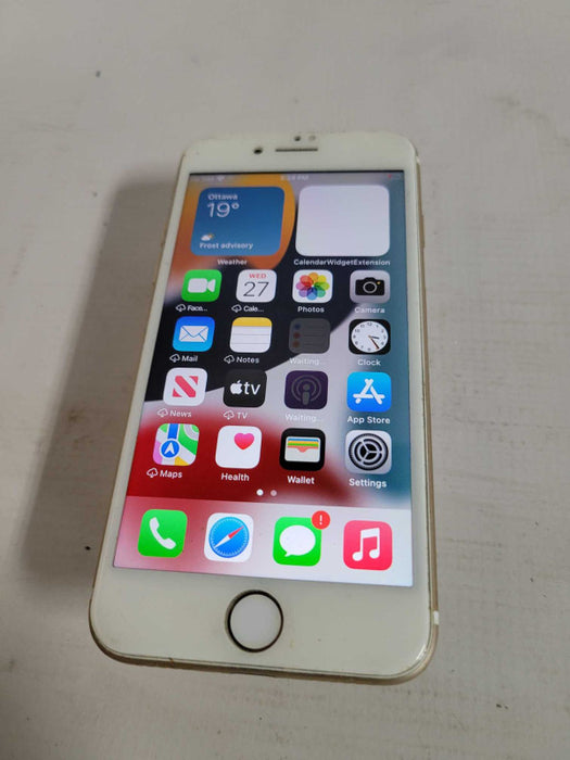 Apple iPhone 7 32GB (A1778) - READ