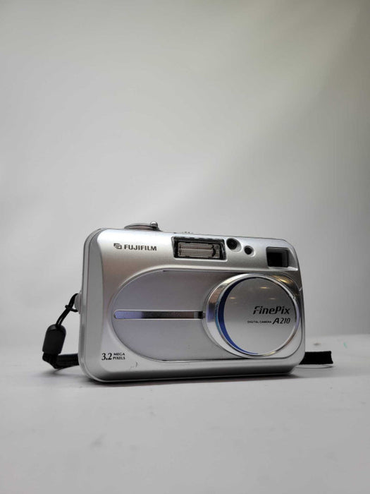 Fujifilm FinePix A210 3.2MP Fuji Film Digital Camera Silver