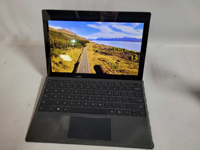 Microsoft Surface Pro 4 - i7-6650U, 16GB RAM, 512GB SSD - READ