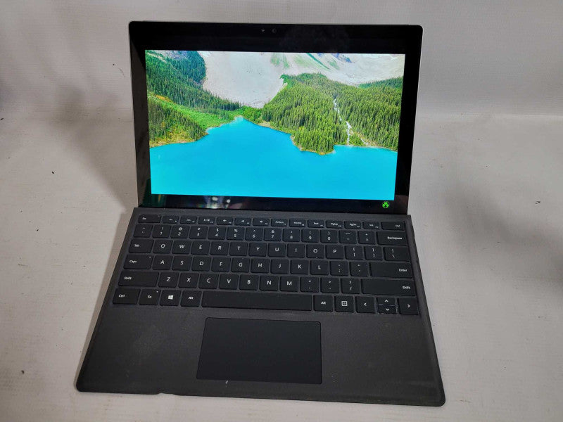 Microsoft Surface Pro 4 (1724) - i7-6650U, 8GB RAM, 256GB SSD