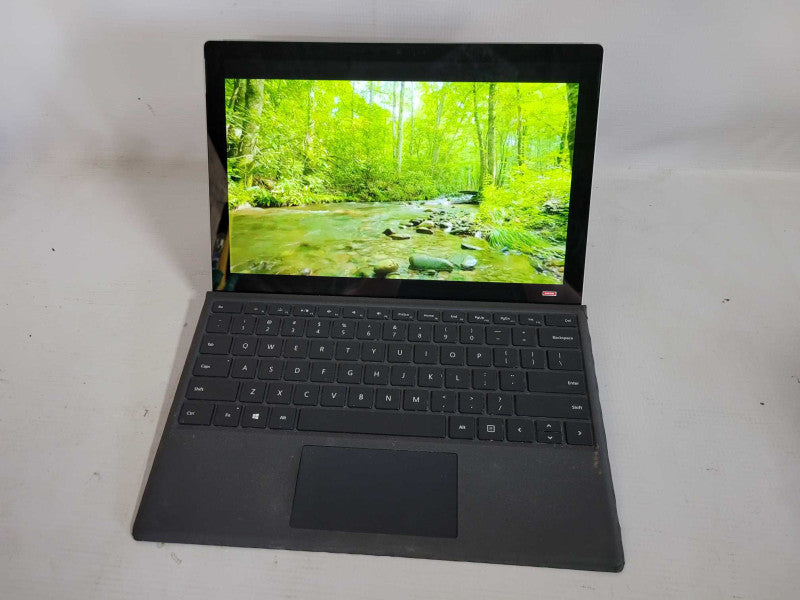 Microsoft Surface Pro 5 (1796) - i7-7660U, 8GB RAM, 256GB SSD