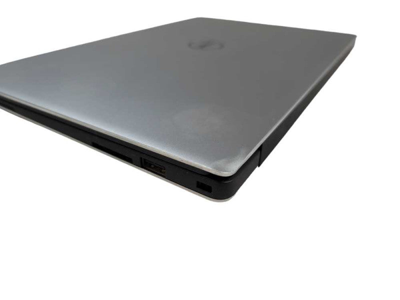 Dell XPS 13 9560 i7-8550U @ 1.80GHz, 8GB DDR3, 512GB m.2 *read